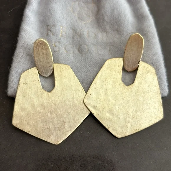 Kendra Scott Finch Earrings - Picture 2 of 4